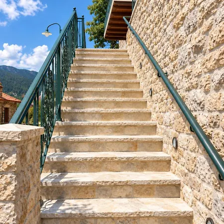 Petra & Elatos בית נופש Mega Chorio